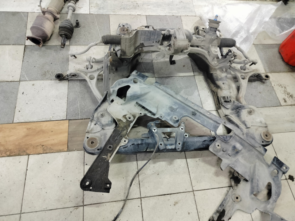 4. Подушки все живые) — Honda Accord (8G)