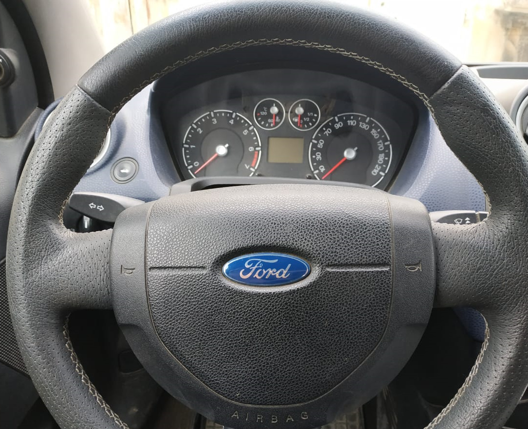 Как снять руль форд фьюжен Замена стокового руля на кожанный - Ford Fiesta (Mk V), 1,4 л, 2007 года стайлин