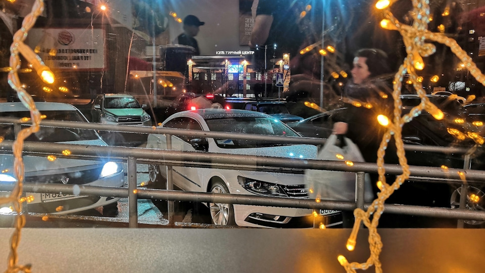 При включении поворотника — ДХО притухает. — Volkswagen Passat CC, 1,8 ...