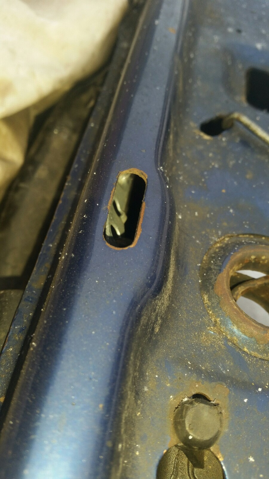 Порвался тросик(пипка) капота! — Opel Astra H GTC, 1,8 л, 2008 года ...