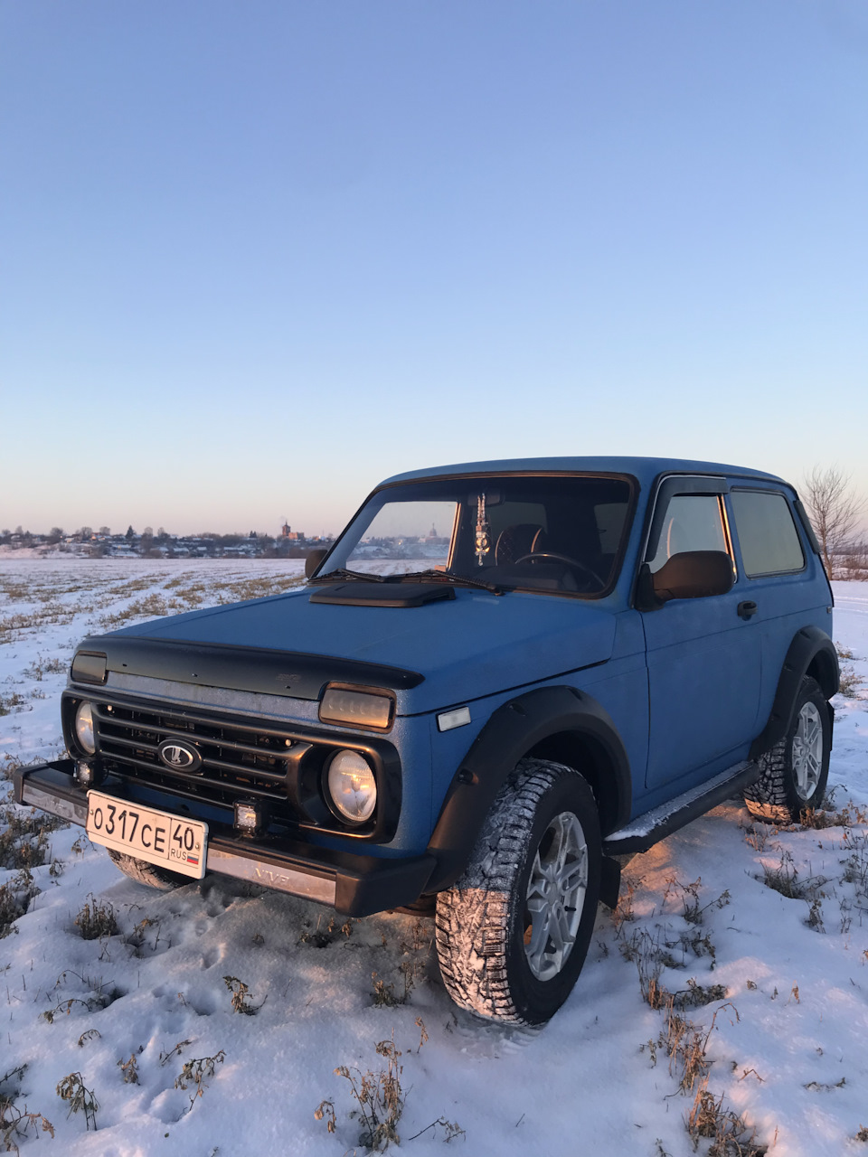 Жрет бензин как на самолете 😂😂 — Lada 4x4 3D, 1,6 л, 1997 года | заправка  | DRIVE2