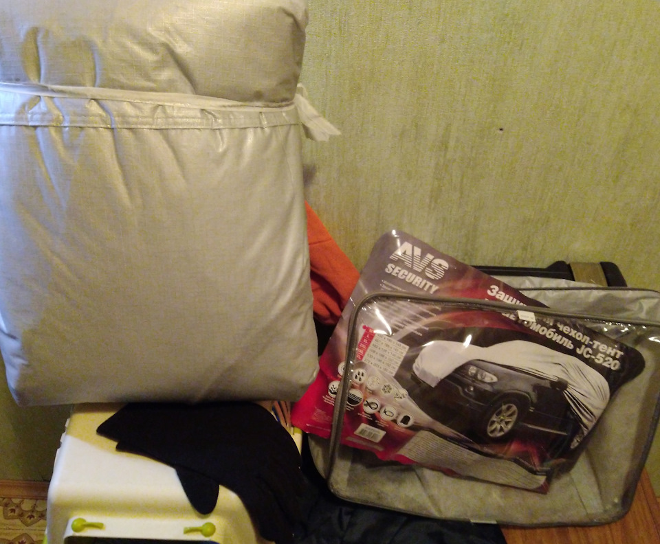 Дома (чехол на зиму) — SEAT Leon FR (Mk1), 1,9 л, 2002 года | просто ...