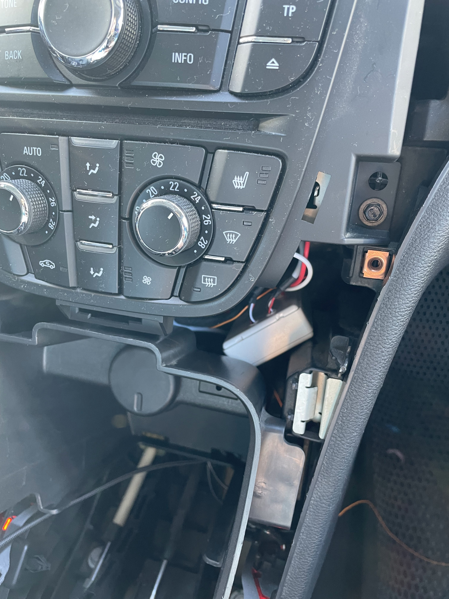 Opel Astra J Cd 300 Usb Nachrüsten Bluetooth модуль и управление с руля Opel Astra j часть 2 — Opel Astra