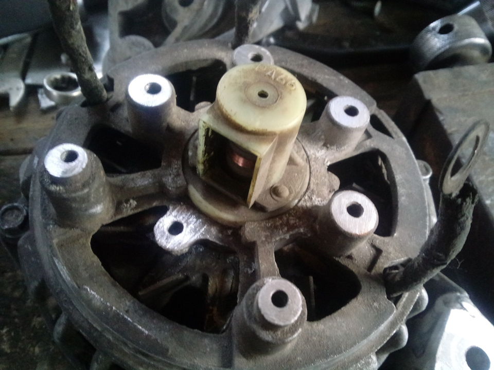 Зачистил напильником для лучшего контакта — Lada 2120 Надежда