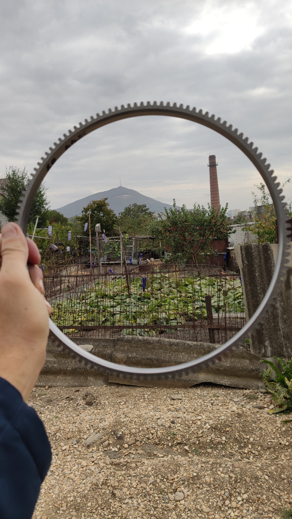 Сказ о том, как съело зубья маховика и как при этом поменять пол-машины ...