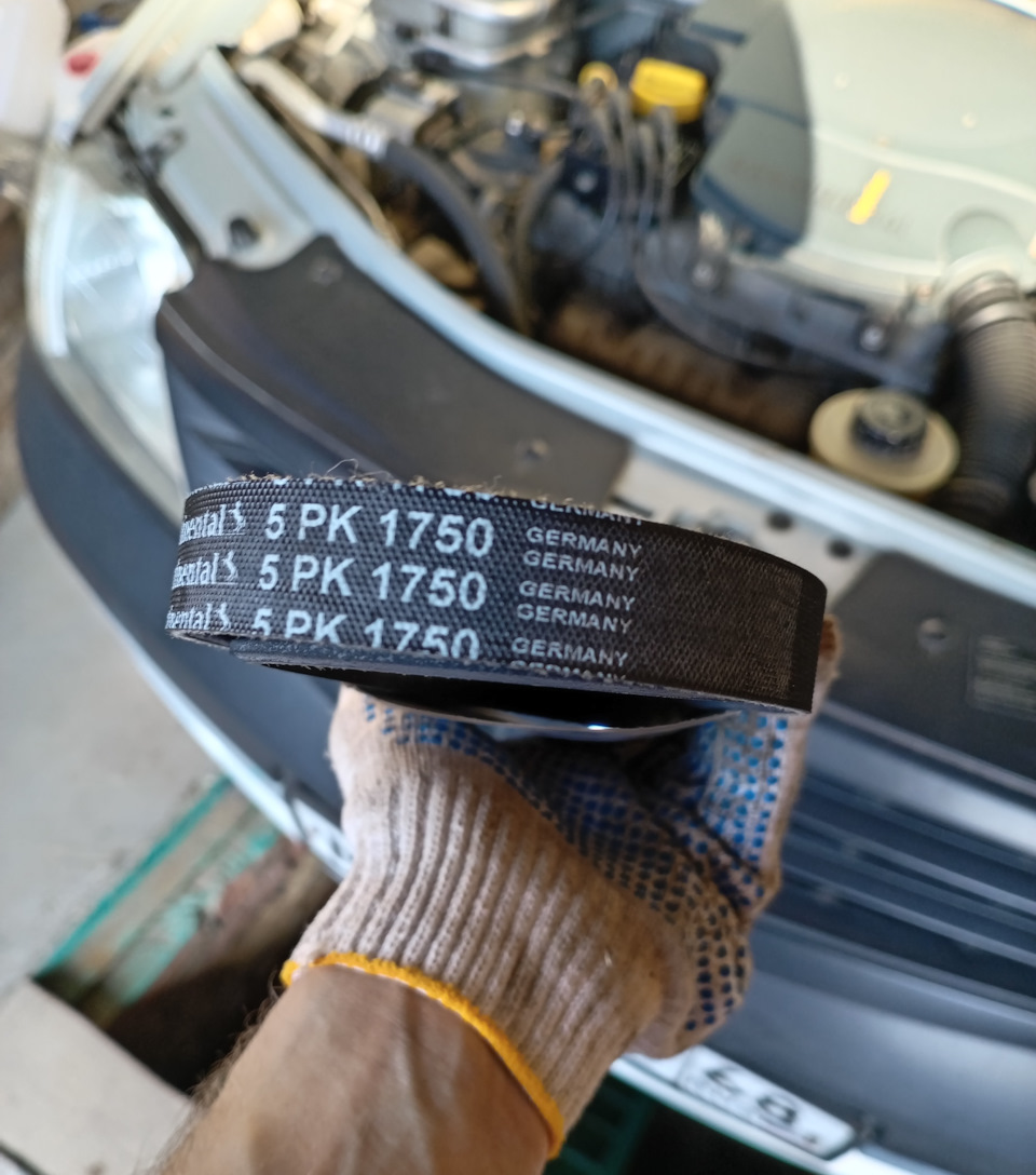 Фото в бортжурнале Renault Logan (1G)