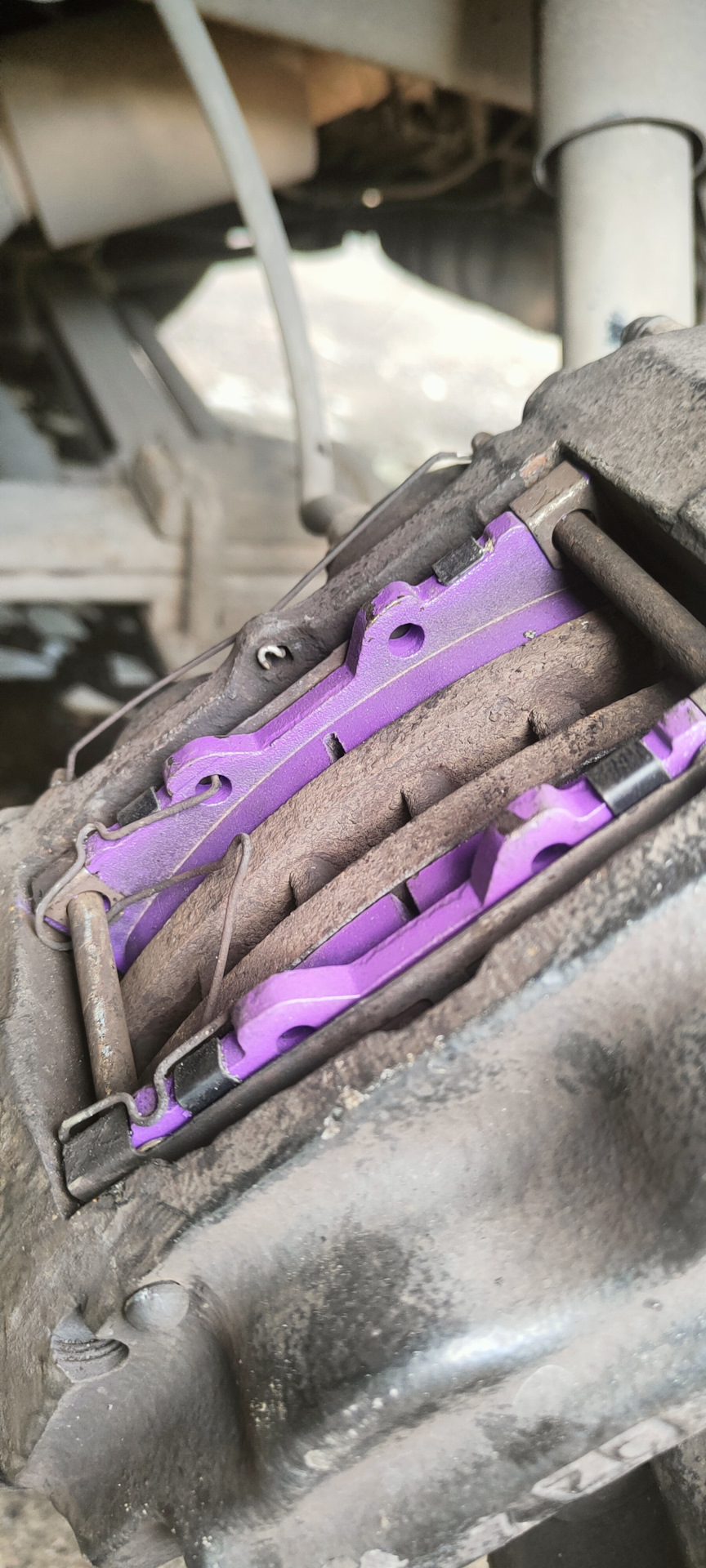 Замена колодок суппорта Toyota Land Cruiser на газели. — ГАЗ Газель, 7 ...