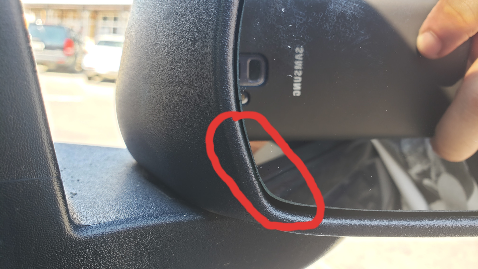 Замена лампочки в боковом зеркале — Nissan Navara (2G), 2,5 л, 2008 ...