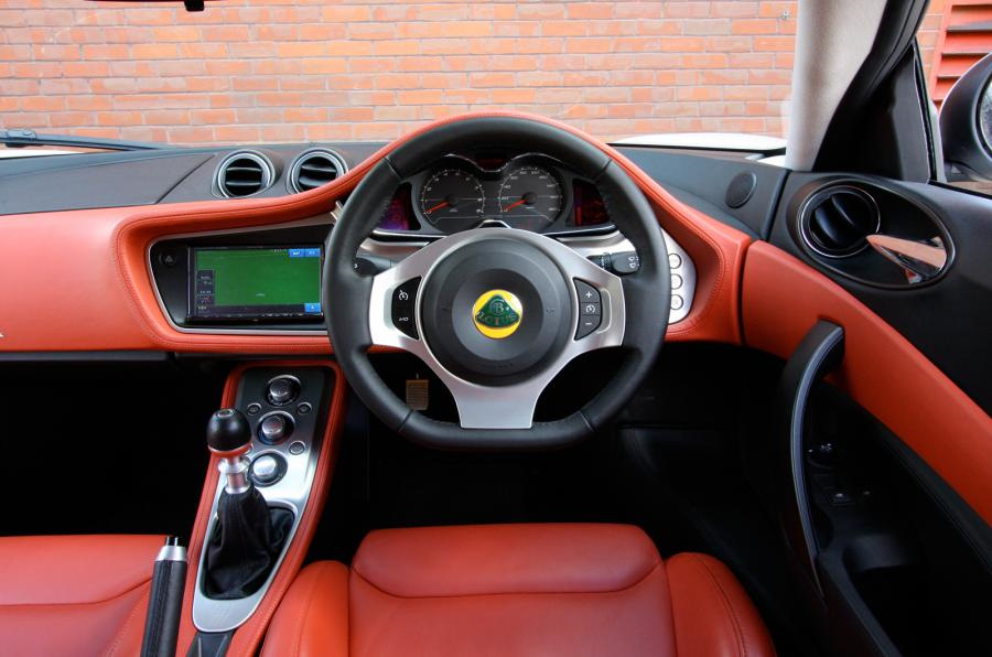 Lotus Evora спорткар