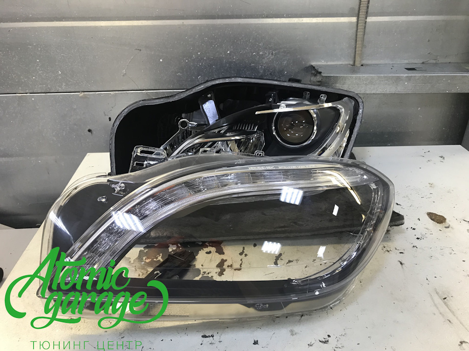 Как снять фары мерседес ml w166 Mercedes-Benz W166, замена детали фары - AtomicGarage на DRIVE2