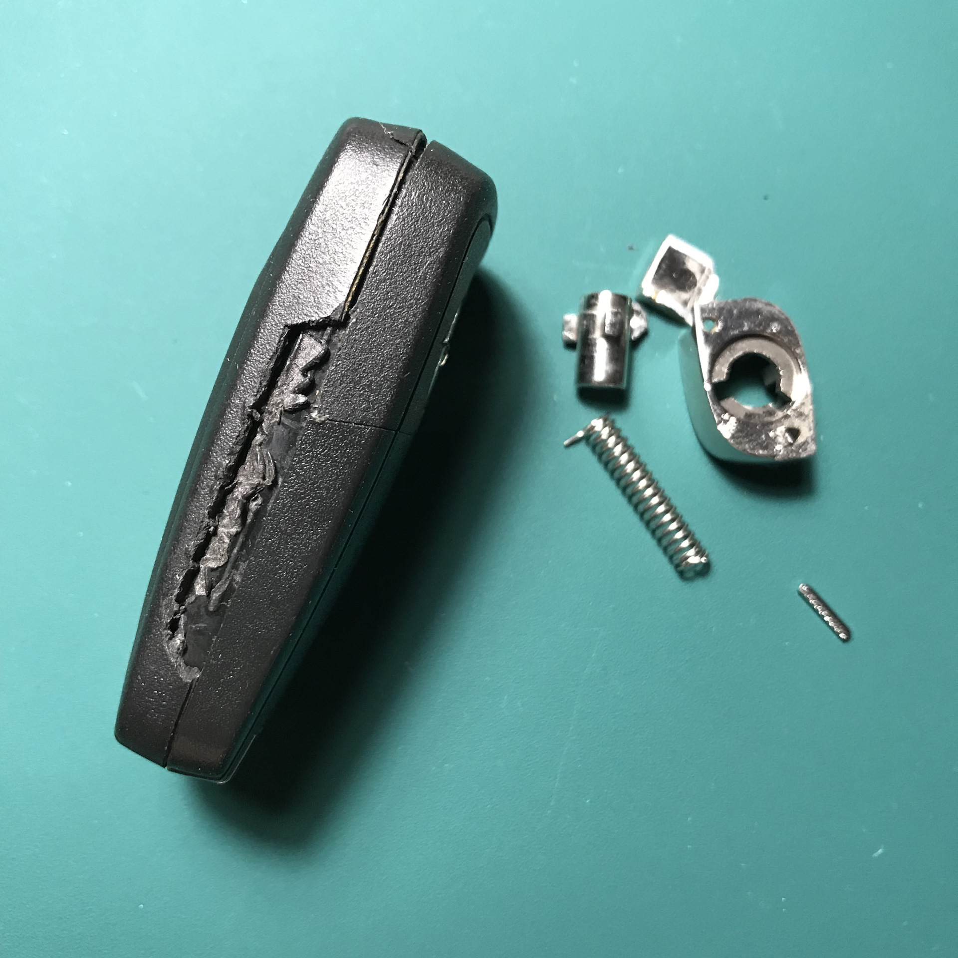 Замена корпуса ключа зажигания — Opel Astra J, 1,6 л., 2011 года ...