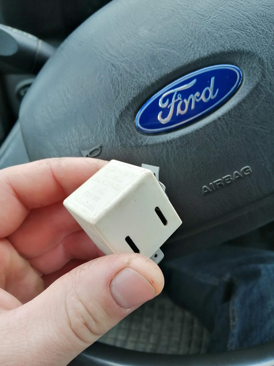 Замок зажигания ford focus 2. Контактная группа форд транзит 2011 год. Провода с замка зажигания форд фокус 2. Разъём замка зажигания форд транзит 2010. Видео включения зажигания форд куга 2.