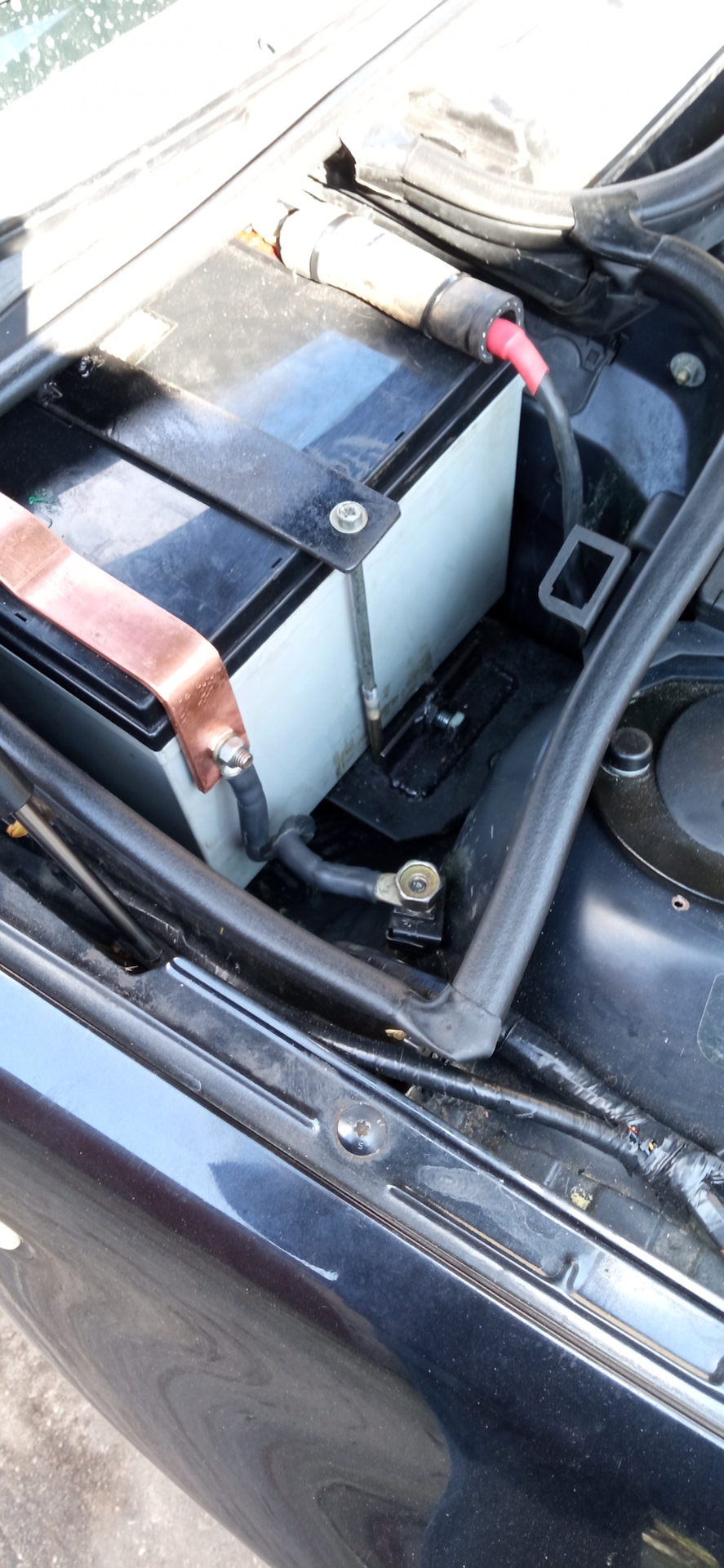 Гелевый АКБ как дополнительный — BMW 3 series Coupe (E46), 3 л, 2003 ...