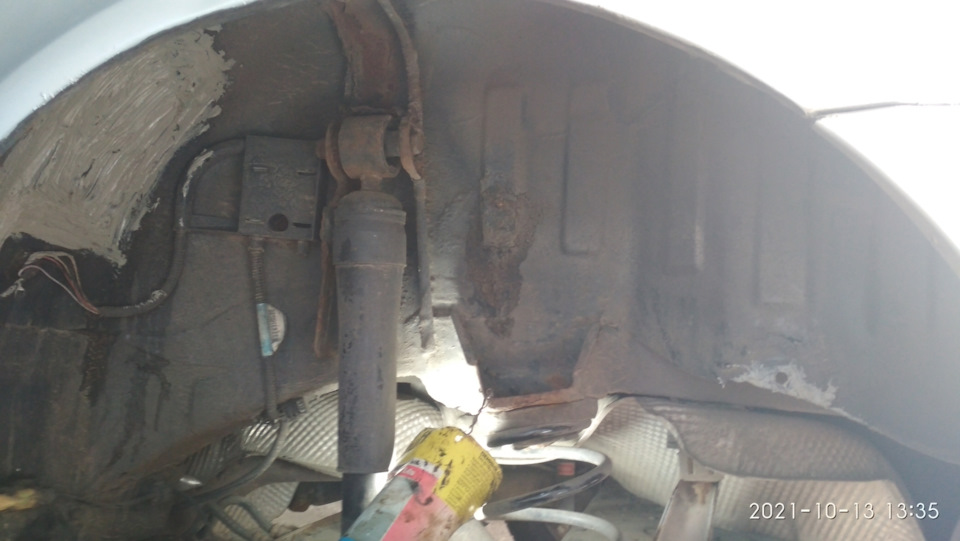 Замена тросика Ручника — Renault Laguna II, 1,8 л, 2001 года | поломка ...