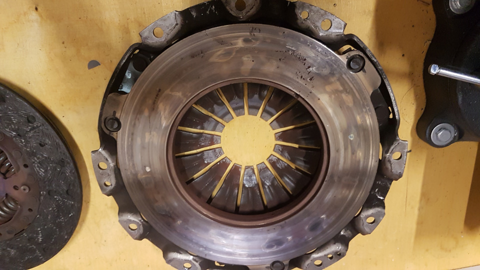 Поломка двухмассового маховика — Nissan Pathfinder (3G), 2,5 л, 2009 ...