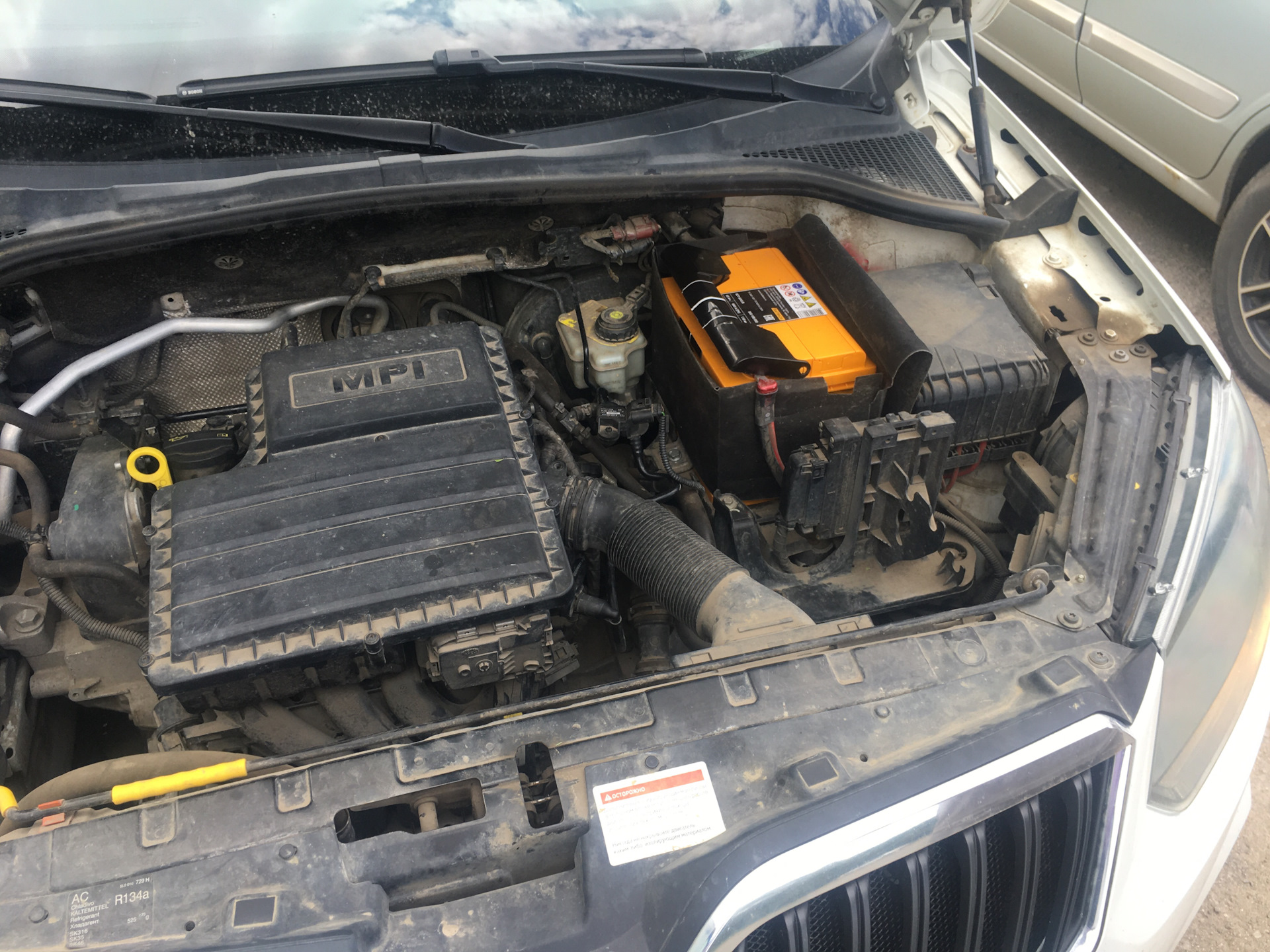 Новый аккум 50 000км — Skoda Yeti, 1,6 л, 2016 года | расходники | DRIVE2