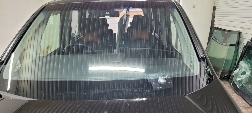 Стекло лобовое honda freed. Стекло лобовое honda freed