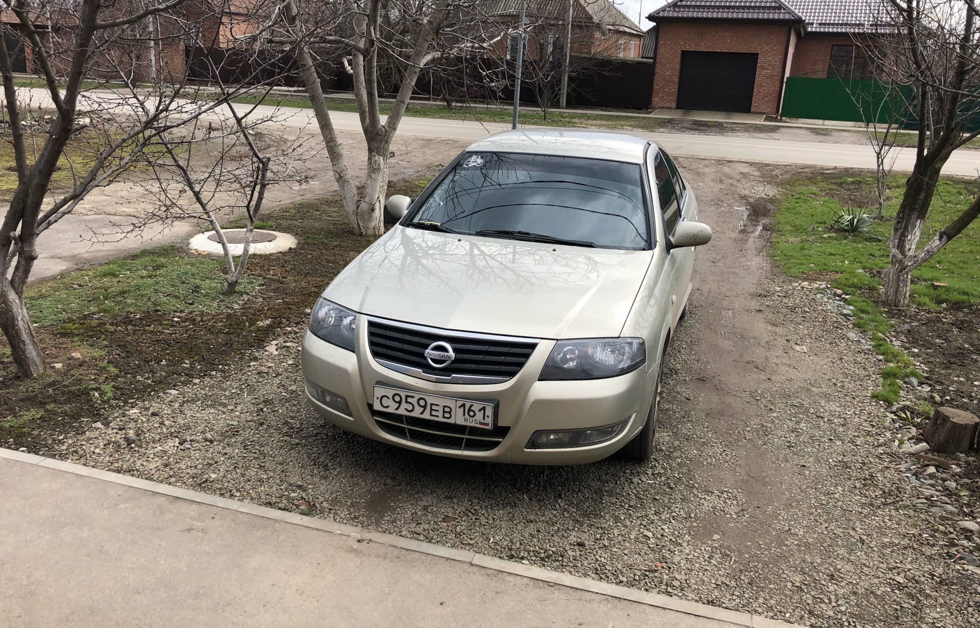 Nissan almera classic b10. Almera Classic Alpine Khaki.