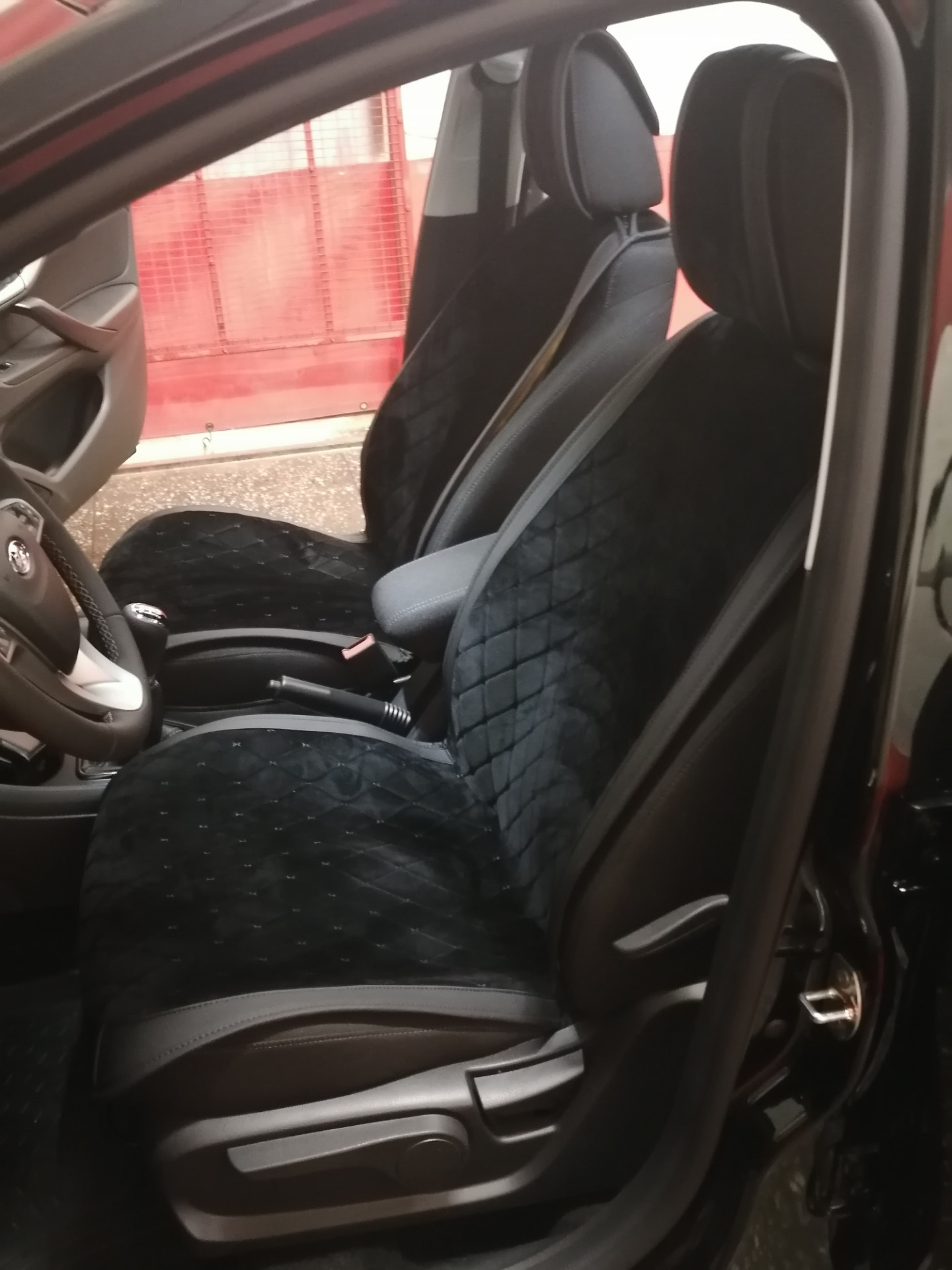 Накидки на сиденья — Lada Vesta (1G), 1,6 л, 2021 года | аксессуары ...