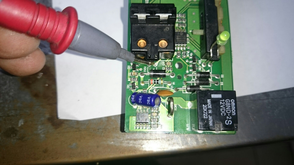 Плюс соответсвует маркировке платы — Hyundai Matrix