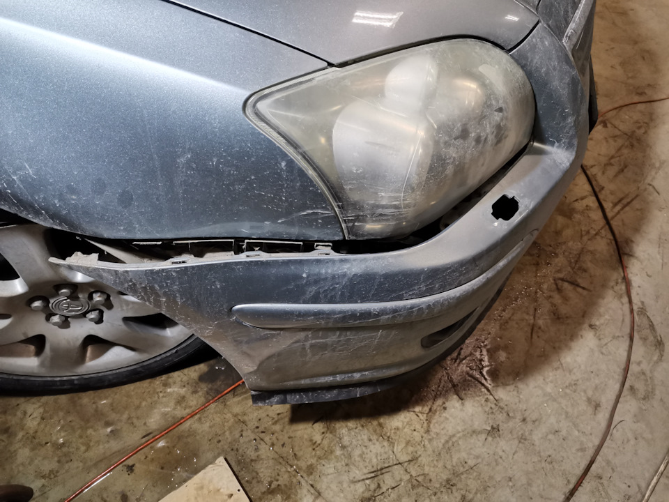 Как снять фару авенсис 2 Замена омывателя фар - Toyota Avensis II, 2 л, 2008 года своими руками DRIVE2