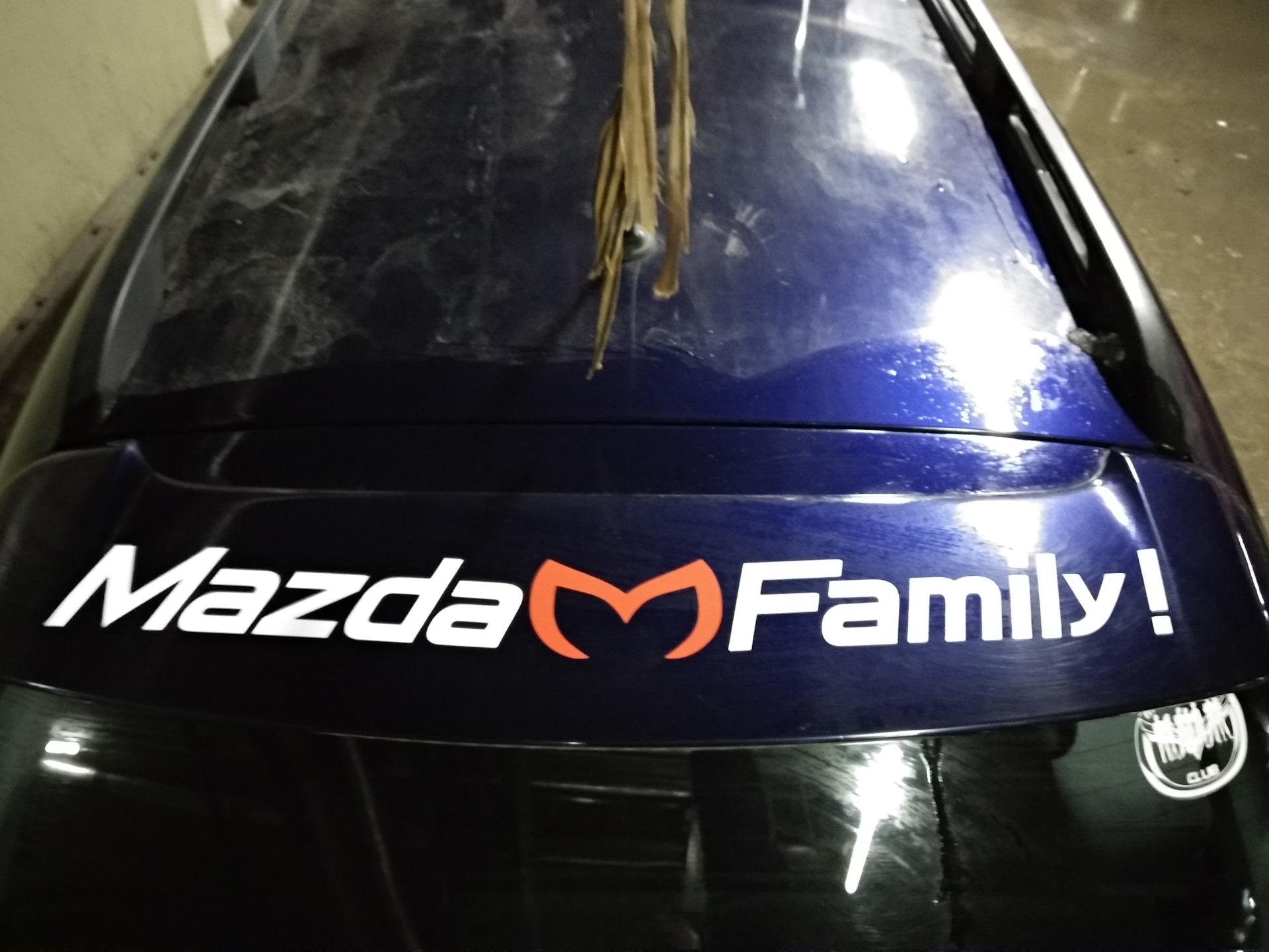 Наклейка мазда. Наклейки Mazda familia. Club Mazda familia наклейка. Наклейка Mazda Фэмили.. Наклейки на лобовое стекло Мазда фамилия.