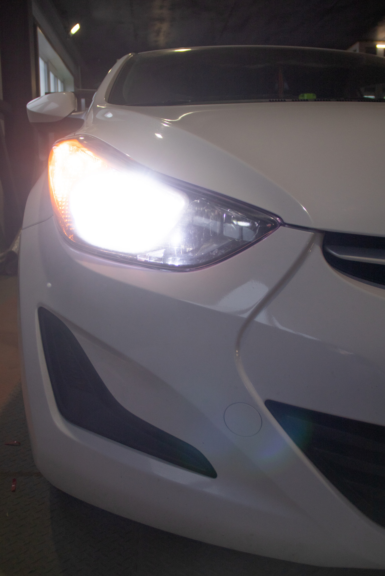 Установка ламп REFIT DRL и Ceramic H7 на автомобиль Хендай Элантра ...