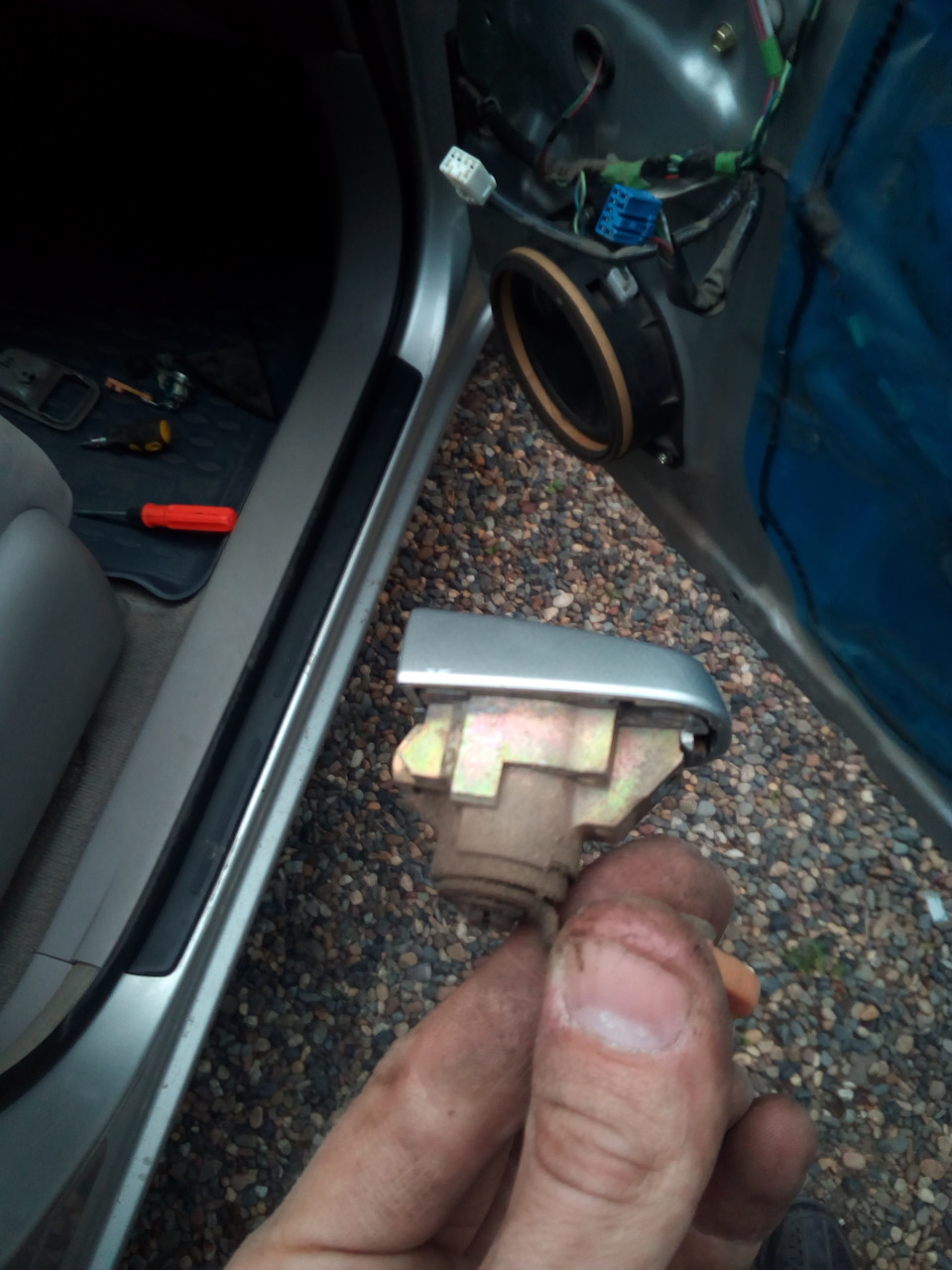 ksAa87sWSqgrUa8SSntAFL R2Oc 960 Как открыть хайлендер без ключа