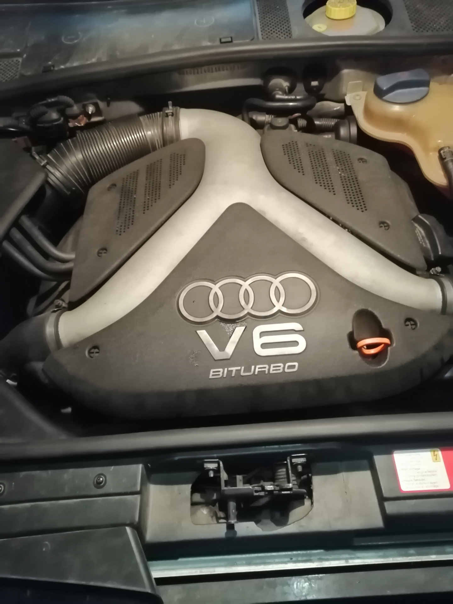 Ремонт вентиляции картерных газов — Audi A6 Avant (C5), 2,7 л, 2000 ...