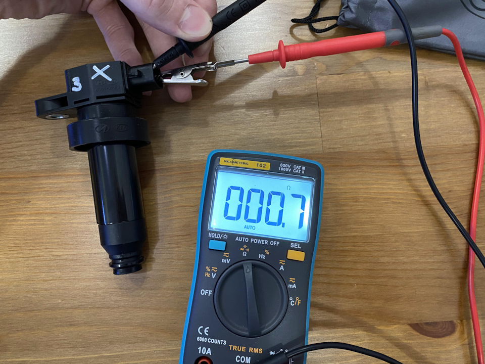 Как проверить катушку зажигания на приоре. Сопротивление первичной обмотки катушки зажигания. Как проверить катушку зажигания мультиметром. Проверка катушек зажигания мультиметром ВАЗ 16 клапанов.