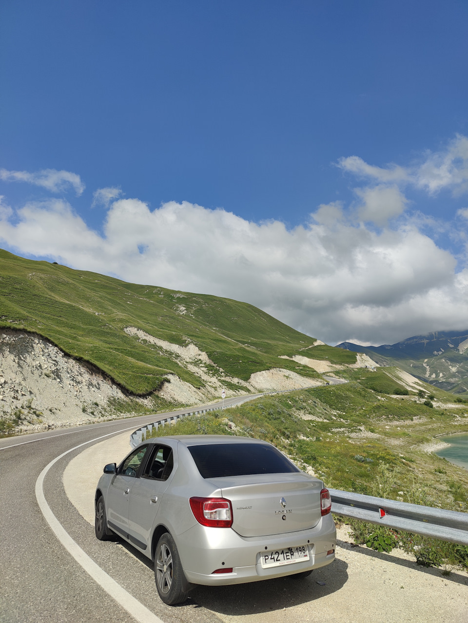 Чечня, озеро Кезеной Ам ♥️ — Renault Logan (2G), 1,6 л, 2015 года |  путешествие | DRIVE2