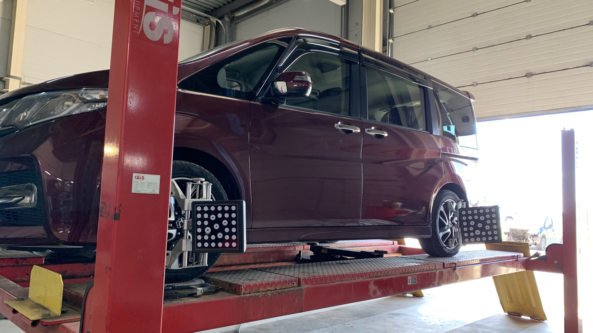 Разболтовка хонда црв. Honda Stepwgn rp3. Задний катафот Honda Stepwgn rp3. Honda Stepwgn rp3 балонный ключ. Разболтовка Хонда Степвагон 2016.