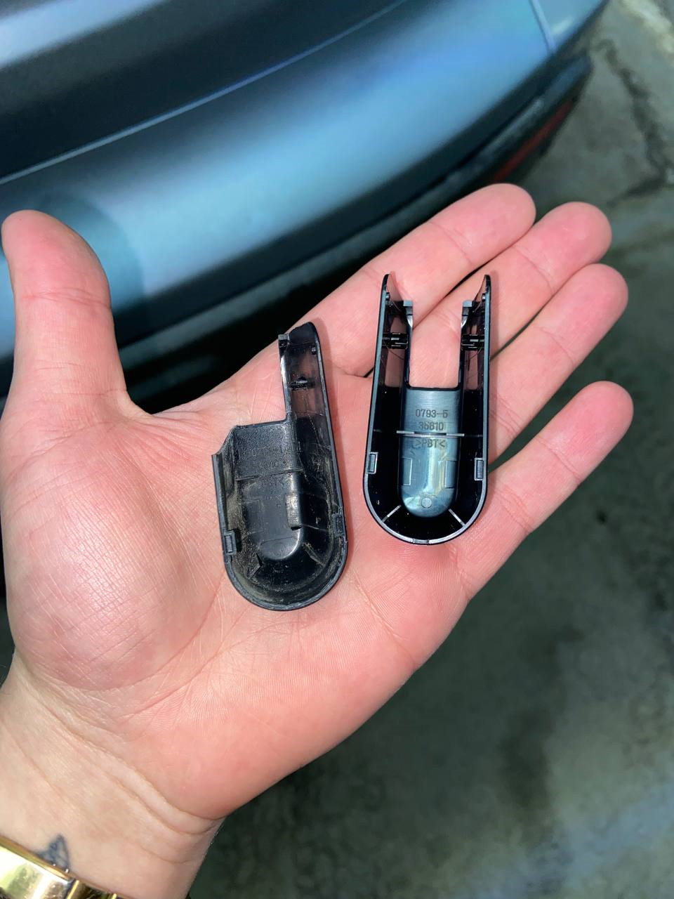 №31ч1. Мелочь, а приятно😁 Оригинальные заглушки задних фонарей, поводка ...