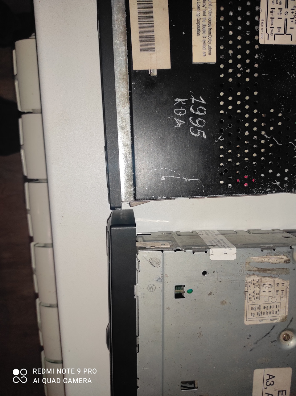 Сравниваем толщину панелей гаммы и Concert. У Concert она шире почти в 2.5 раза — Audi 100 (C3)