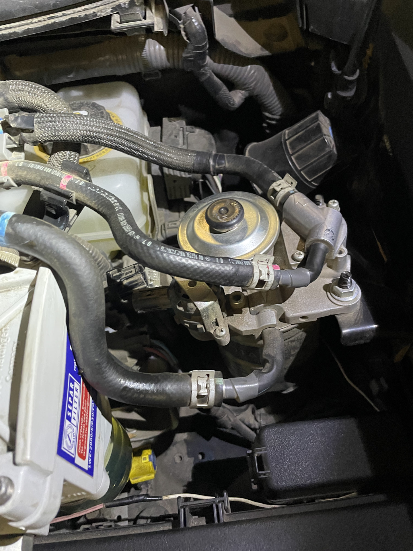 Замена топливного фильтра - Toyota Land Cruiser Prado 120-series, 4 л, 2005 года