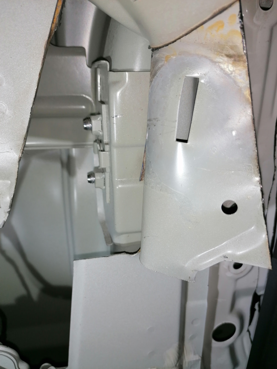 kwAAAgL2x A 960 Как открыть дверь кия бонго