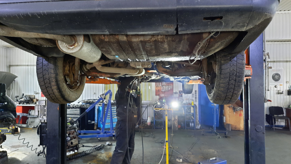 Замена пламегасителя — Opel Omega A, 2 л, 1992 года | визит на сервис ...