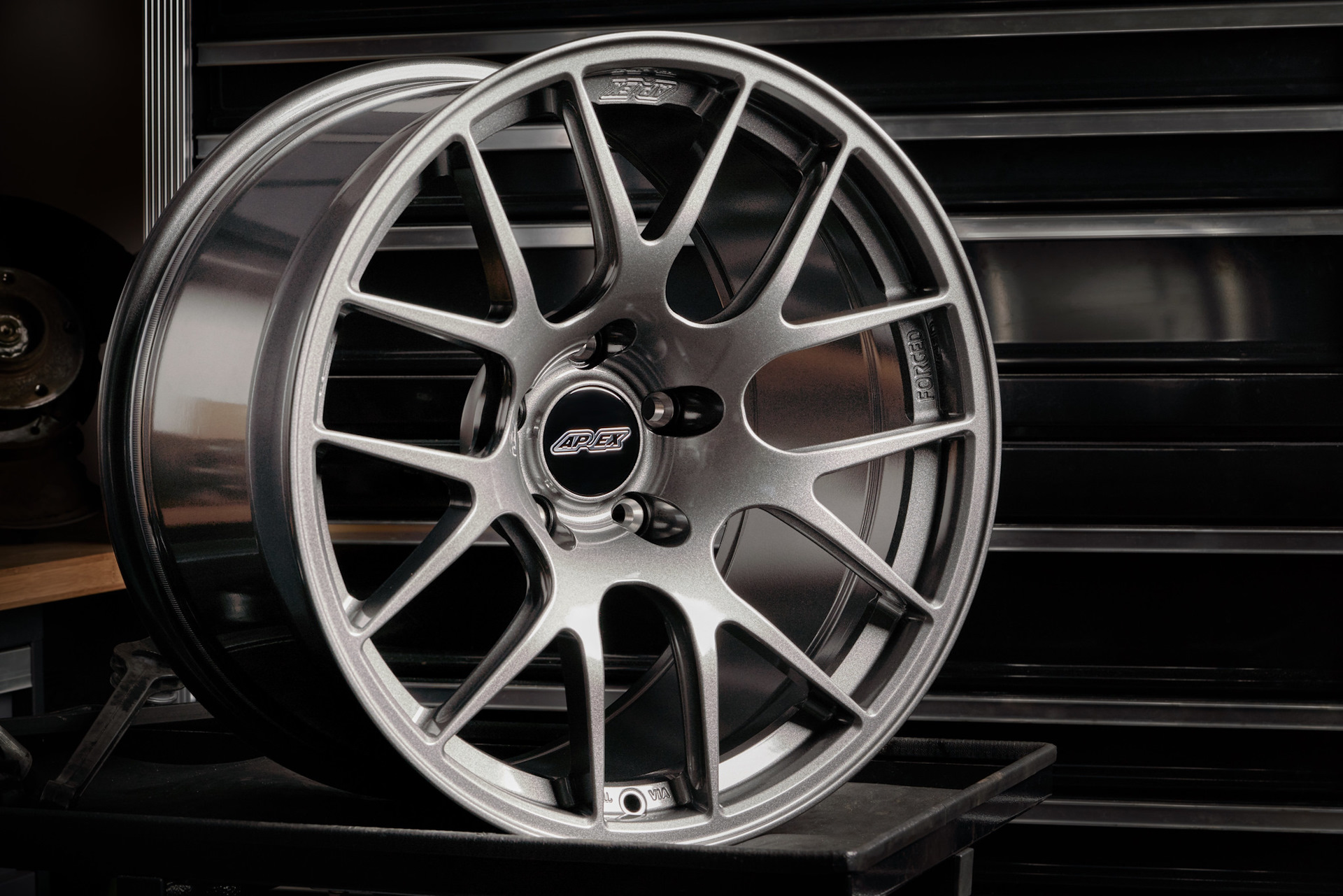 Apex wheels. Диски Apex ec7. Apex Forged. Диски Apex на БМВ. Диски Апекс р19.
