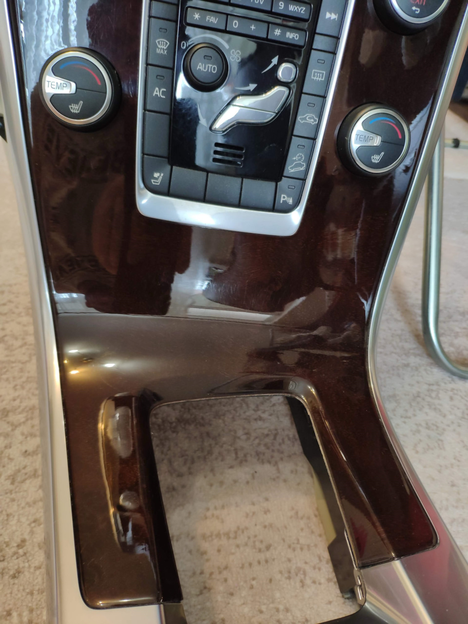 Фото в бортжурнале Volvo XC60 (1G)