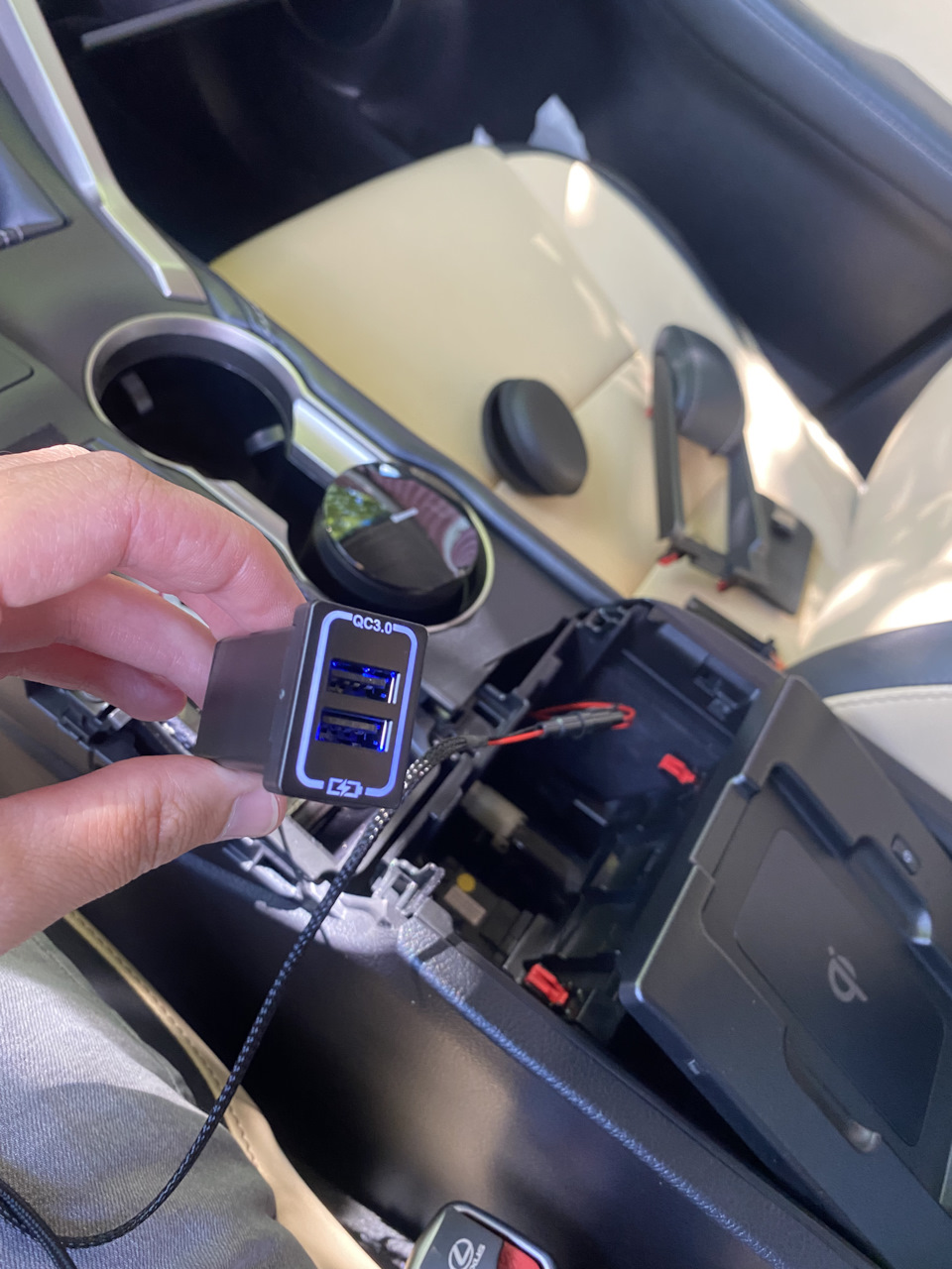 USB зарядка вместо заглушки 🔌 — Lexus NX (1G), 2 л, 2015 года ...