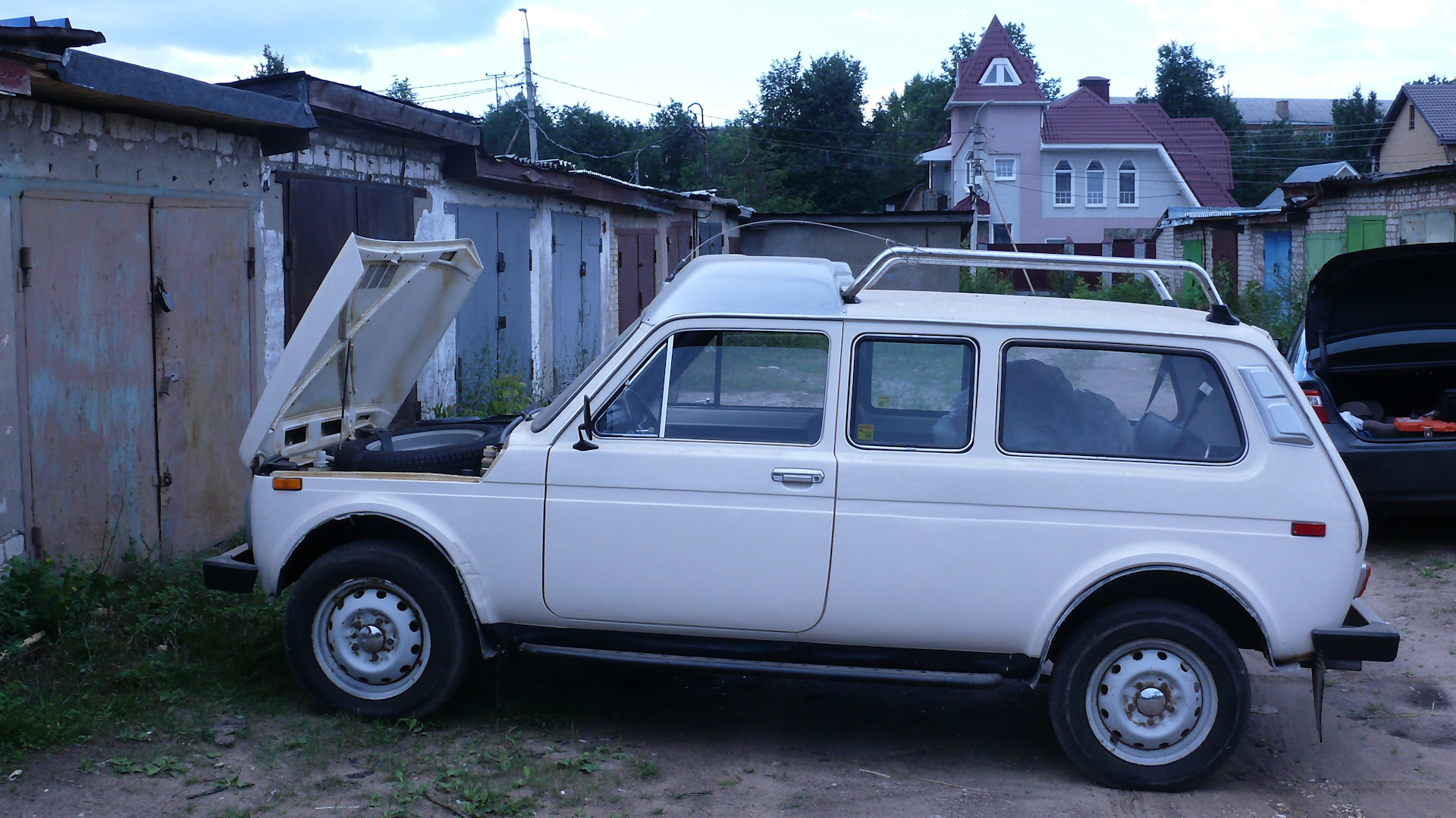 Lada 4x4 3D 1.6 бензиновый 1994 | 2121-К (кедр) на DRIVE2