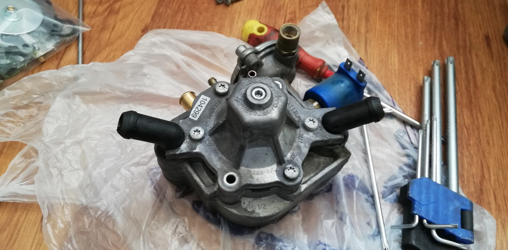 1 на холодную причины. Почему плохо заводится мтз холодный. Троит мтз 82. Двигатель трактора мтз 82 запуск. Почему плохо заводится мтз холодный.