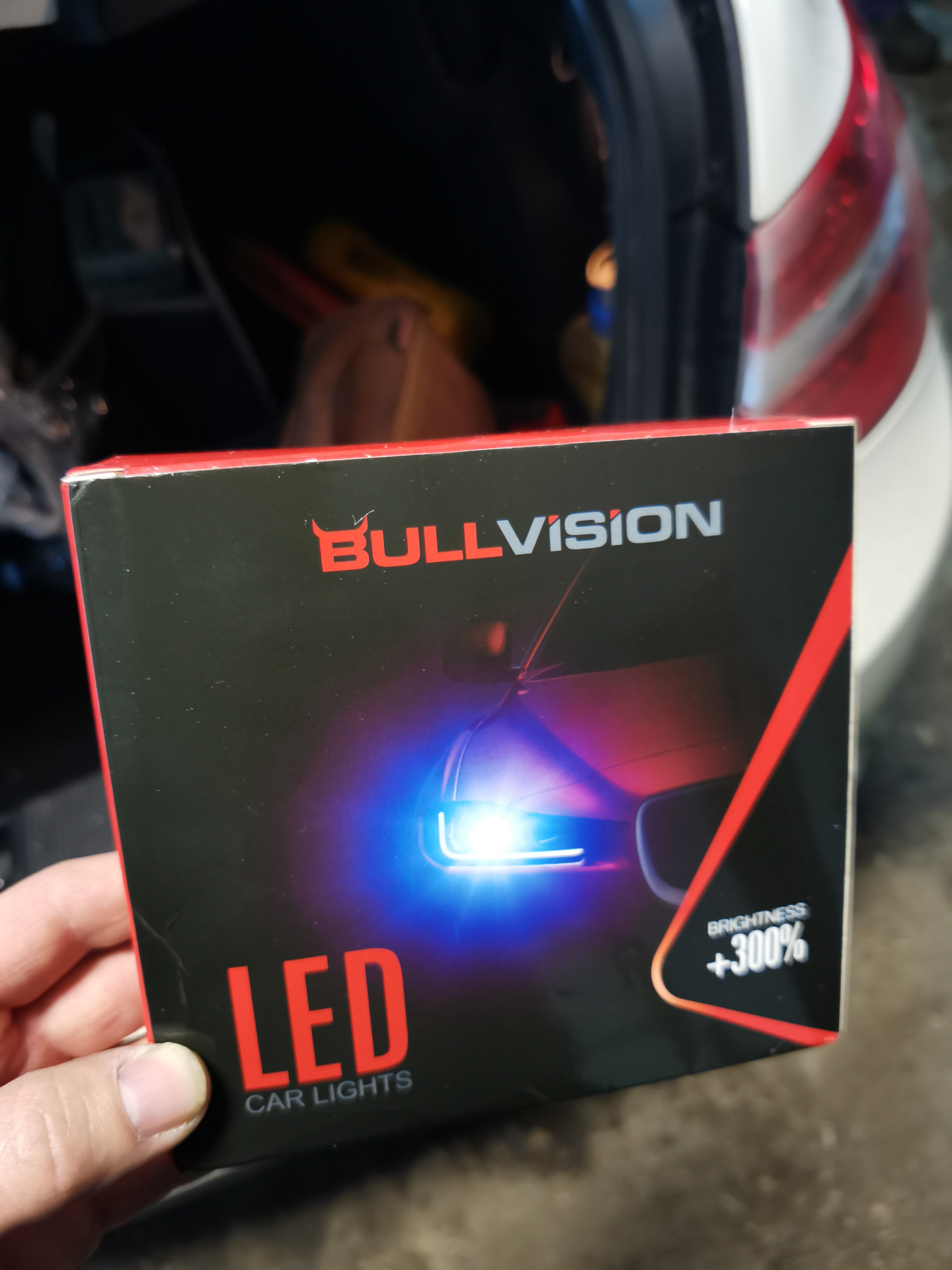 LED вместо штатного ксенона и новые лампы подсветки поворотов! W212 ...