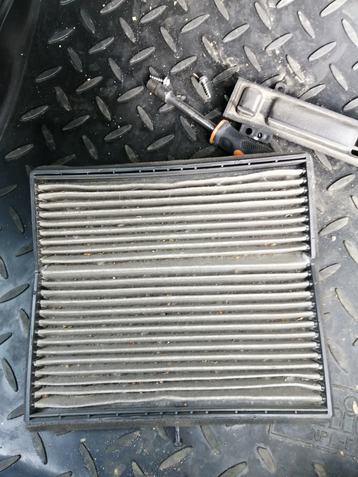 Замена салонного фильтра — Chevrolet Lacetti 5D, 1,6 л, 2011 года ...