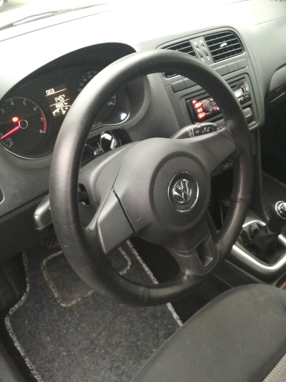 Кожаная оплетка на руль своими руками — Volkswagen Polo Sedan, 1,6 л ...