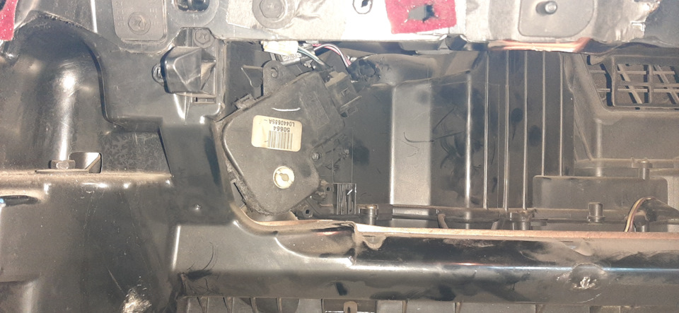 Заслонки климата — Jeep Grand Cherokee (WJ), 2,7 л, 2004 года | поломка ...