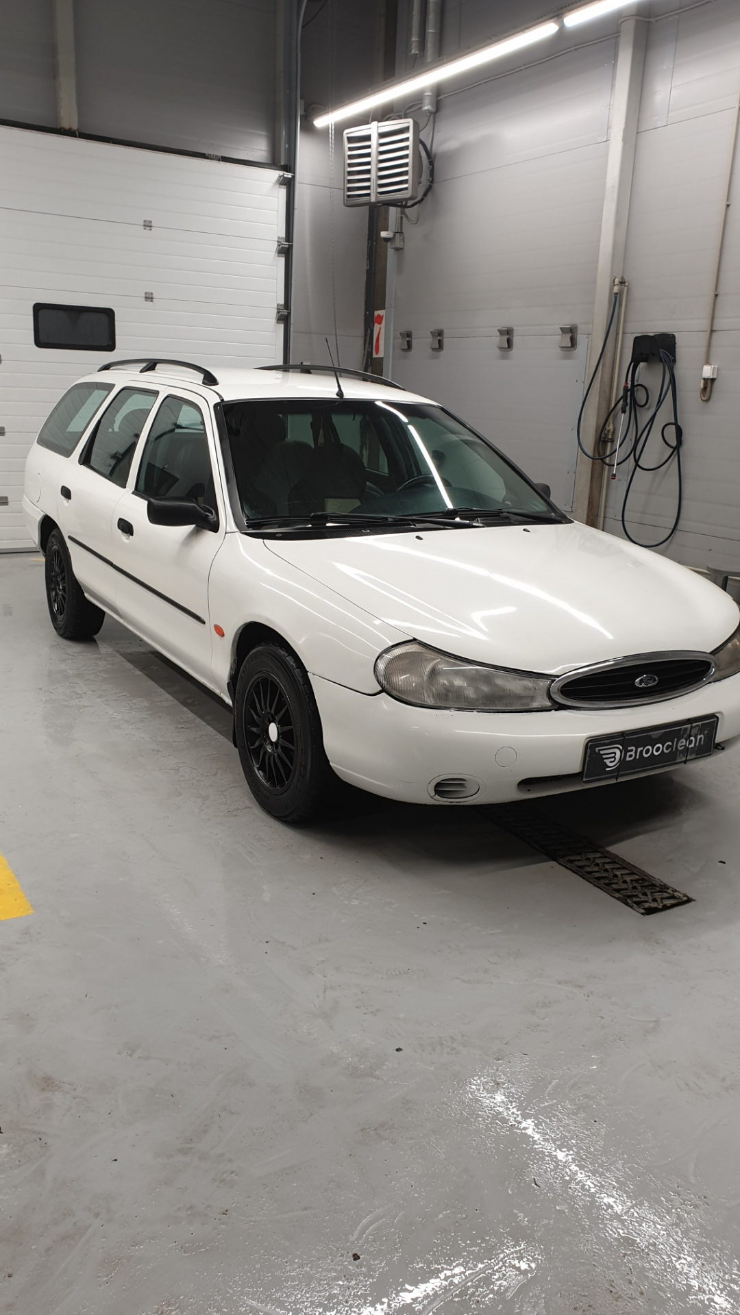 SOS ! — Ford Mondeo II, 1,8 л, 1997 года | поломка | DRIVE2