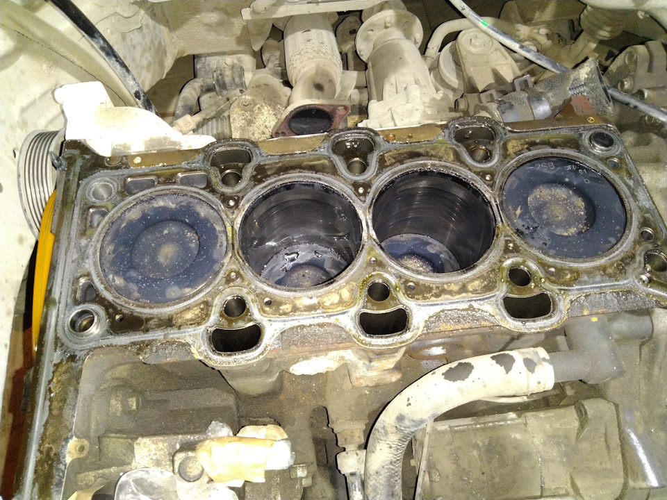 Снял ГБЦ — Hyundai Santa Fe (2G)