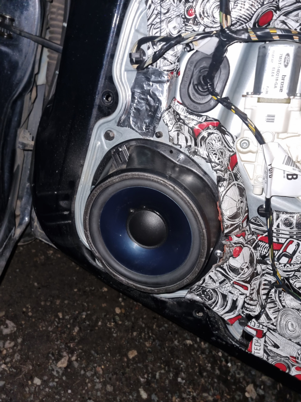 Фото в бортжурнале Ford Focus Sedan II. Запчасти на фото: 7M5T14D218GA