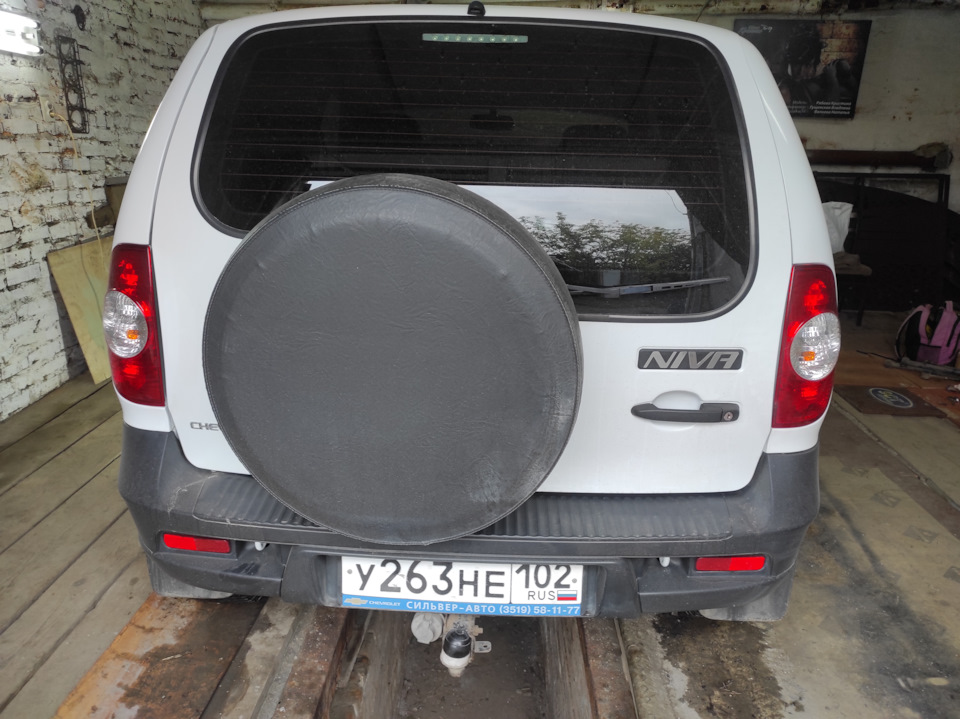 Задние фонари Niva Travel и передние фары Black Edition — Chevrolet ...
